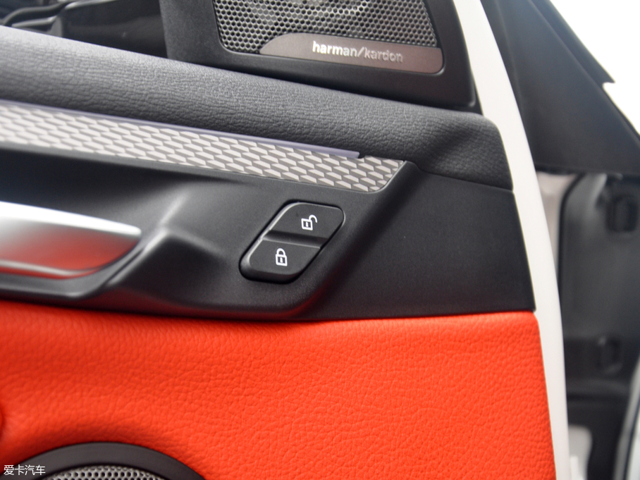 2018RX2(M) sDrive 25i AMԽҰb V