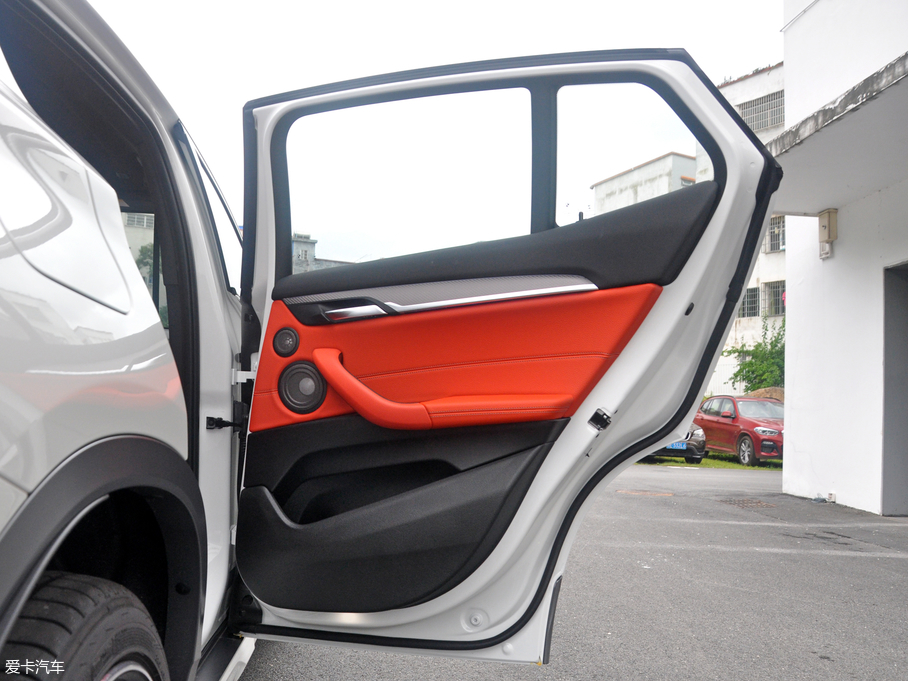 2018RX2(M) sDrive 25i AMԽҰb V