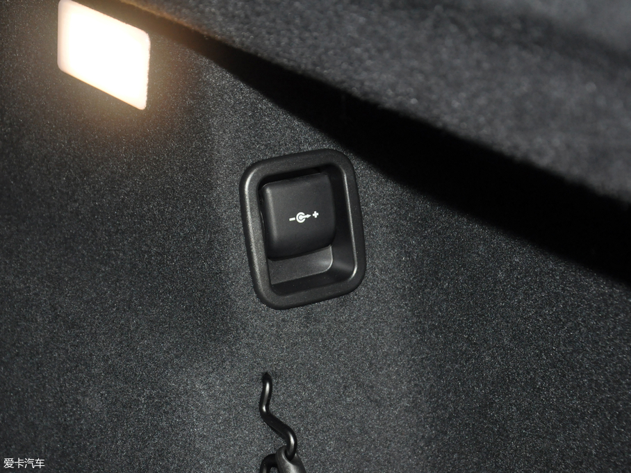 2018RX2(M) sDrive 25i AMԽҰb V