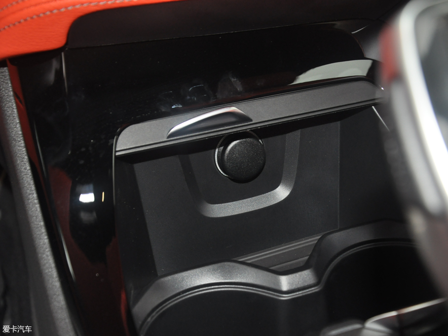 2018RX2(M) sDrive 25i AMԽҰb V