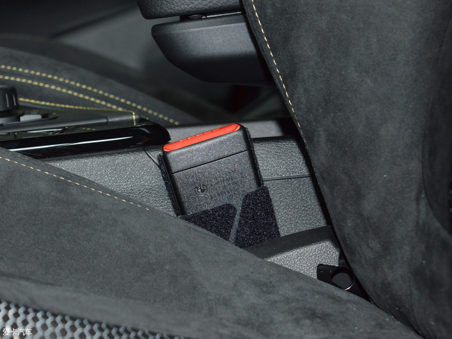 2018RX2(M) sDrive 25i AMԽҰb V