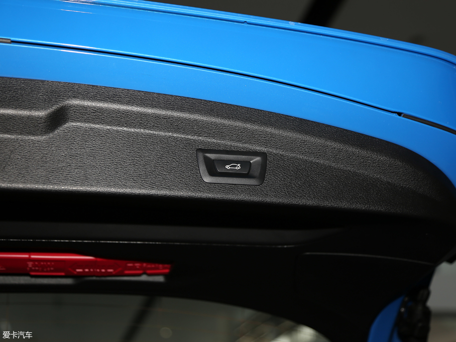 2018RX2(M(jn)) sDrive 25i I(lng)MԽҰb (gu)V