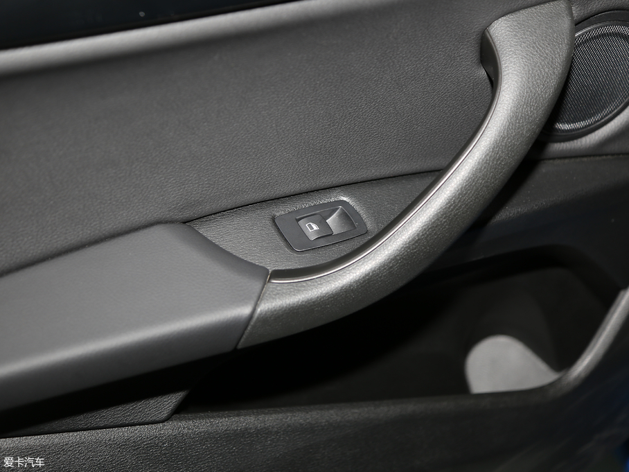 2018RX2(M(jn)) sDrive 25i I(lng)MԽҰb (gu)V