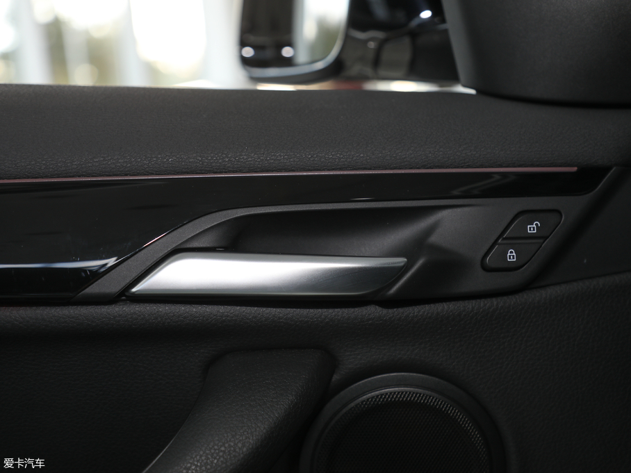 2018RX2(M(jn)) sDrive 25i I(lng)MԽҰb V