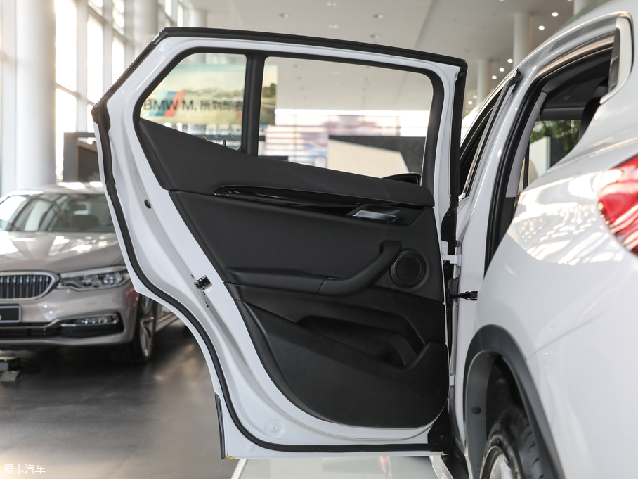 2018RX2(M) sDrive 25i IMԽҰb V