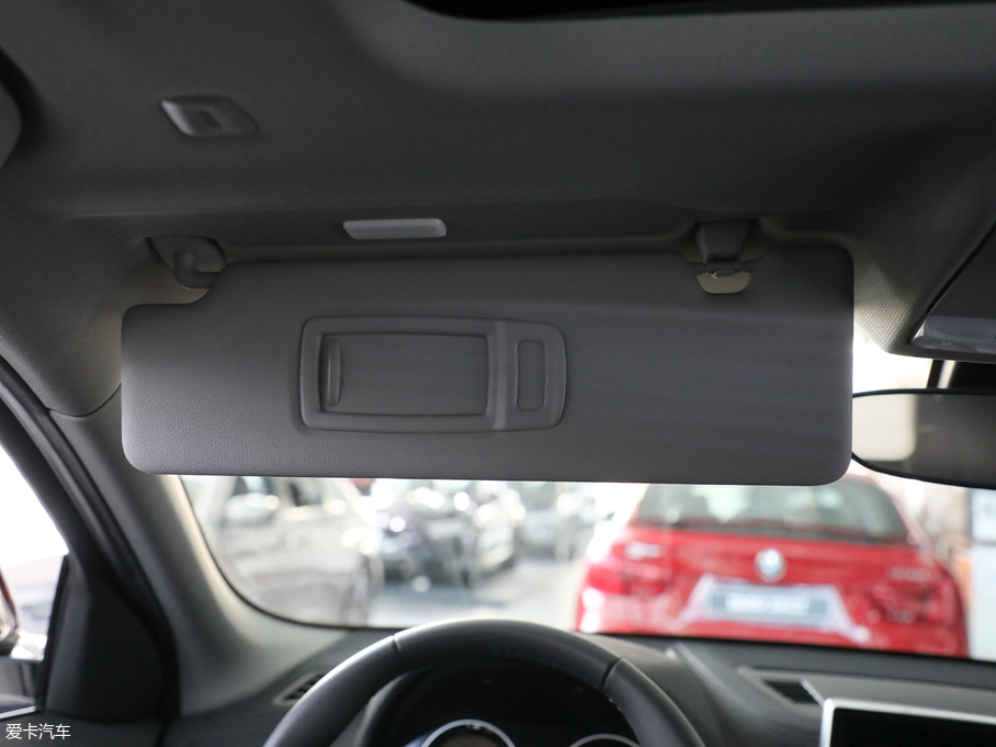 2018RX2(M(jn)) sDrive 25i I(lng)MԽҰb (gu)V