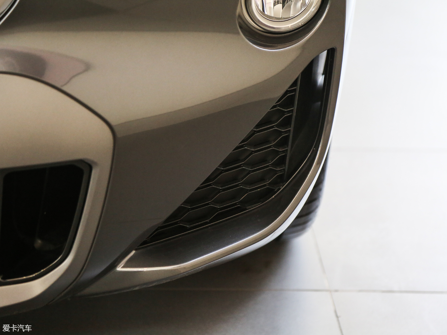 2018RX2(M) xDrive 25i MԽҰb V