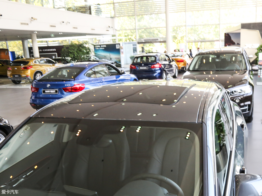 2018RX2(M) xDrive 25i MԽҰb V