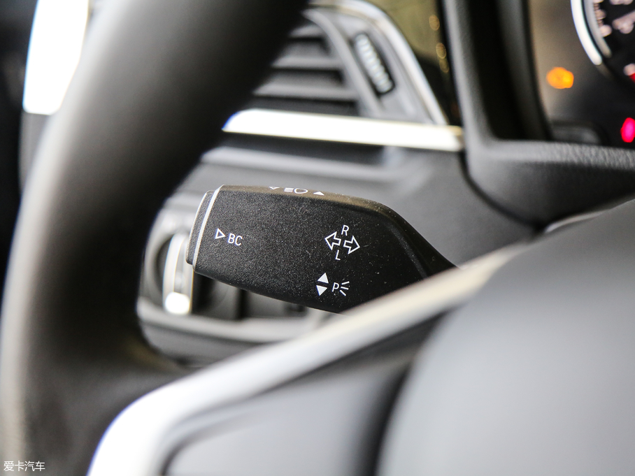 2018RX2(M(jn)) xDrive 25i MԽҰb V