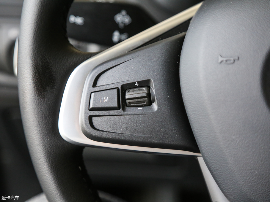 2018RX2(M(jn)) xDrive 25i MԽҰb (gu)V