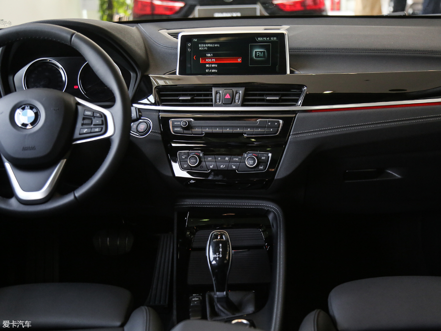 2018RX2(M) xDrive 25i MԽҰb V