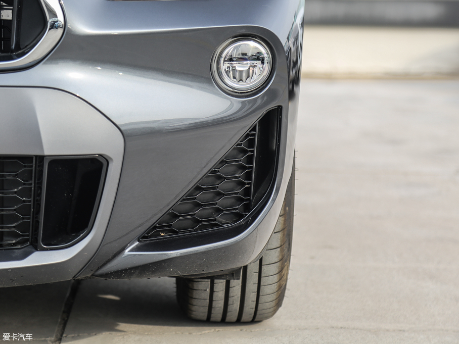 2018RX2(M) sDrive 20i MԽҰb V