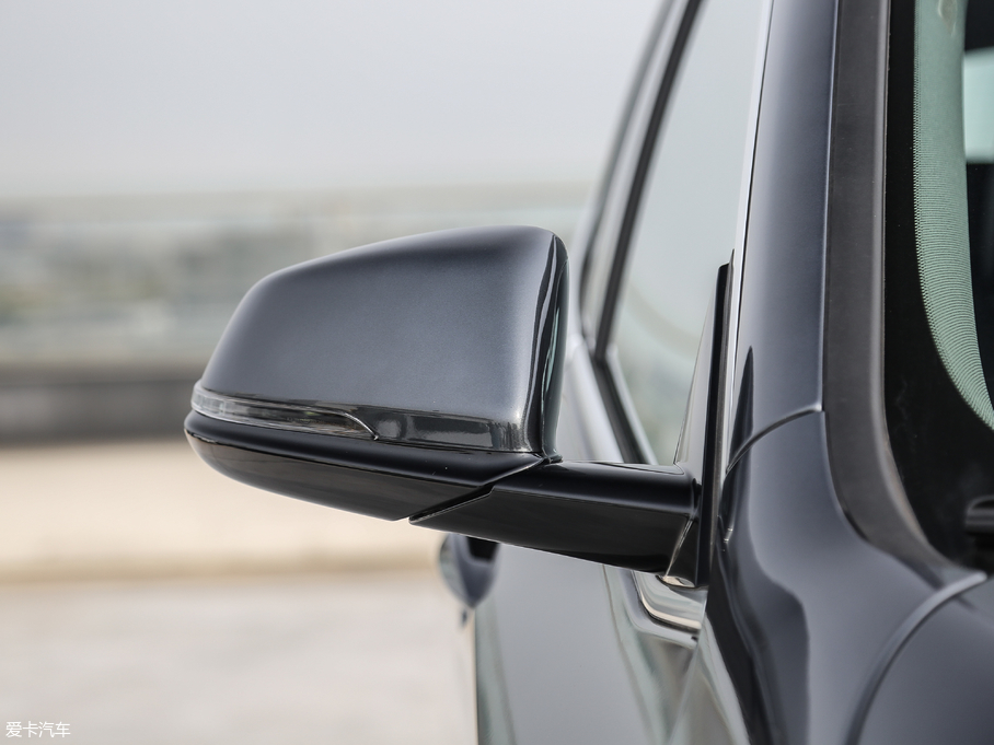 2018RX2(M) sDrive 20i MԽҰb V