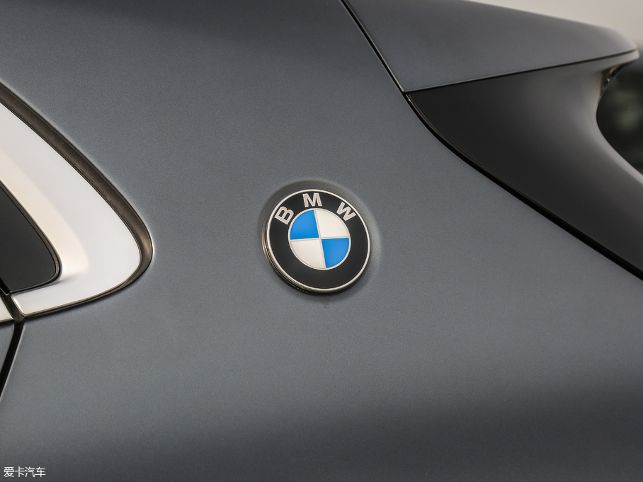 2018RX2(M) sDrive 20i MԽҰb V