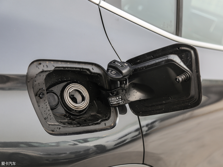 2018RX2(M) sDrive 20i MԽҰb V