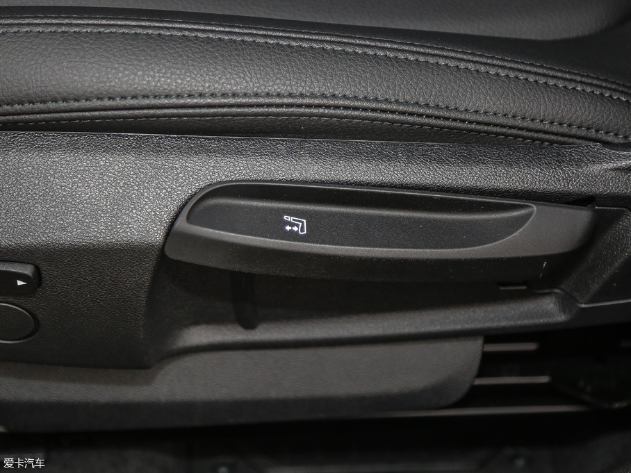 2018RX2(M) sDrive 20i MԽҰb V