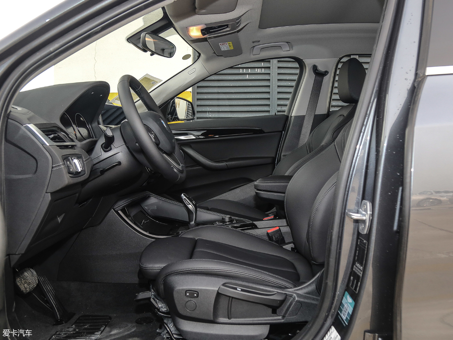 2018RX2(M) sDrive 20i MԽҰb V