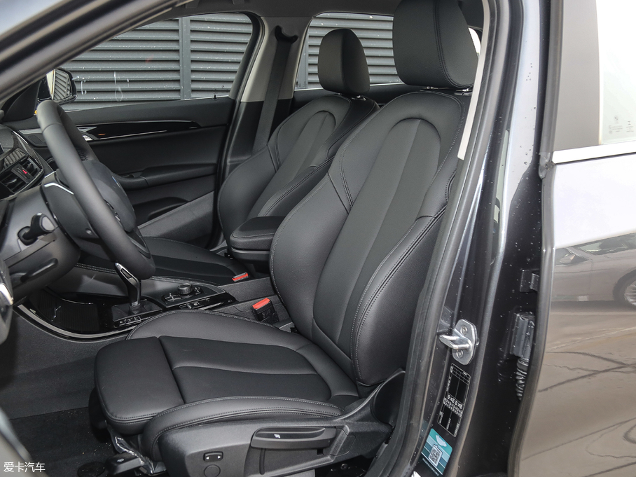 2018RX2(M) sDrive 20i MԽҰb V