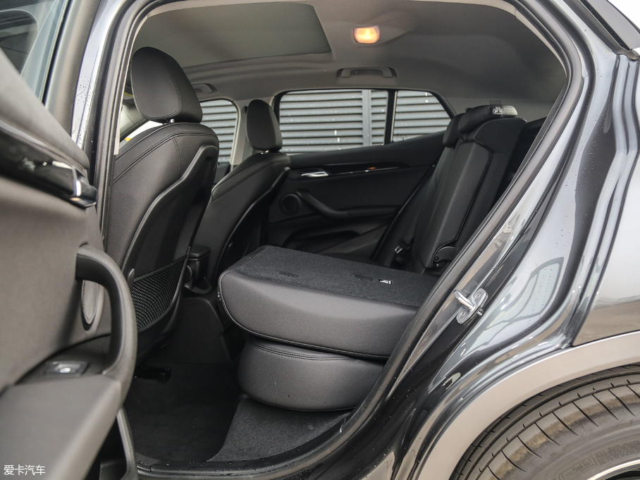 2018RX2(M) sDrive 20i MԽҰb V