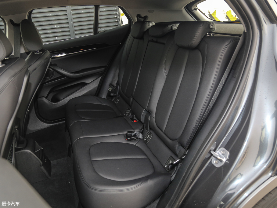 2018RX2(M) sDrive 20i MԽҰb V