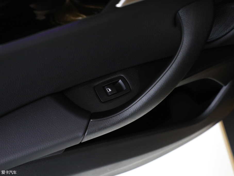 2018RX2(M) sDrive 25i IMԽҰb V