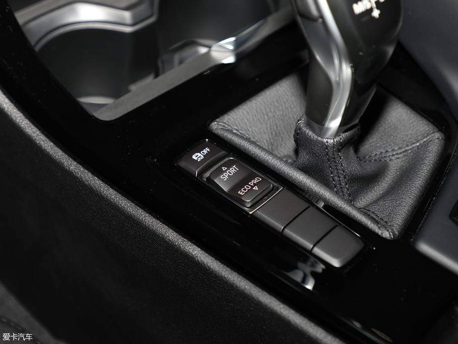 2018RX2(M(jn)) sDrive 25i I(lng)MԽҰb (gu)V