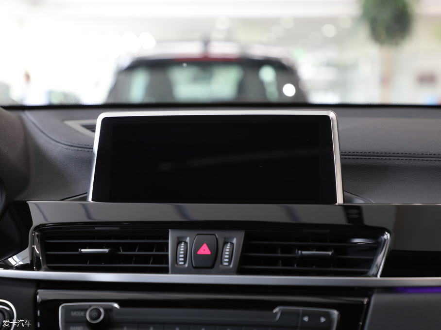 2018RX2(M(jn)) sDrive 25i I(lng)MԽҰb V