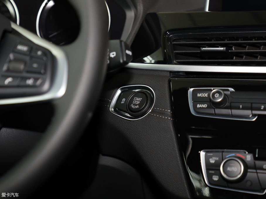 2018RX2(M(jn)) sDrive 25i I(lng)MԽҰb V