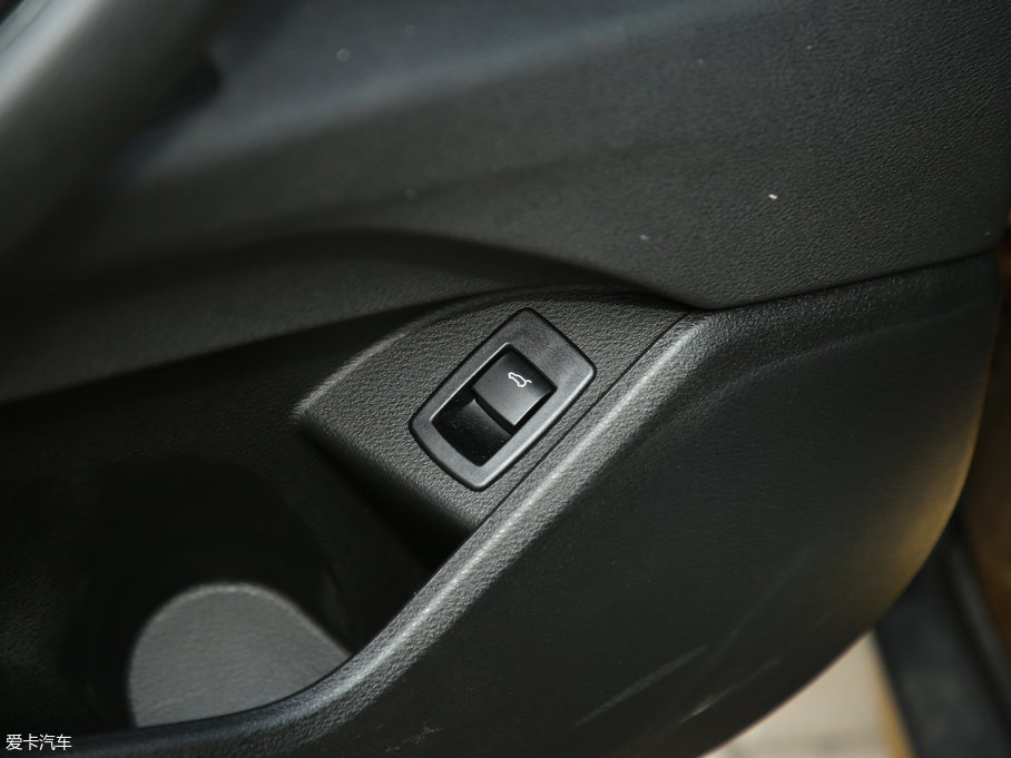 2018RX2(M) xDrive 25i MԽҰb V