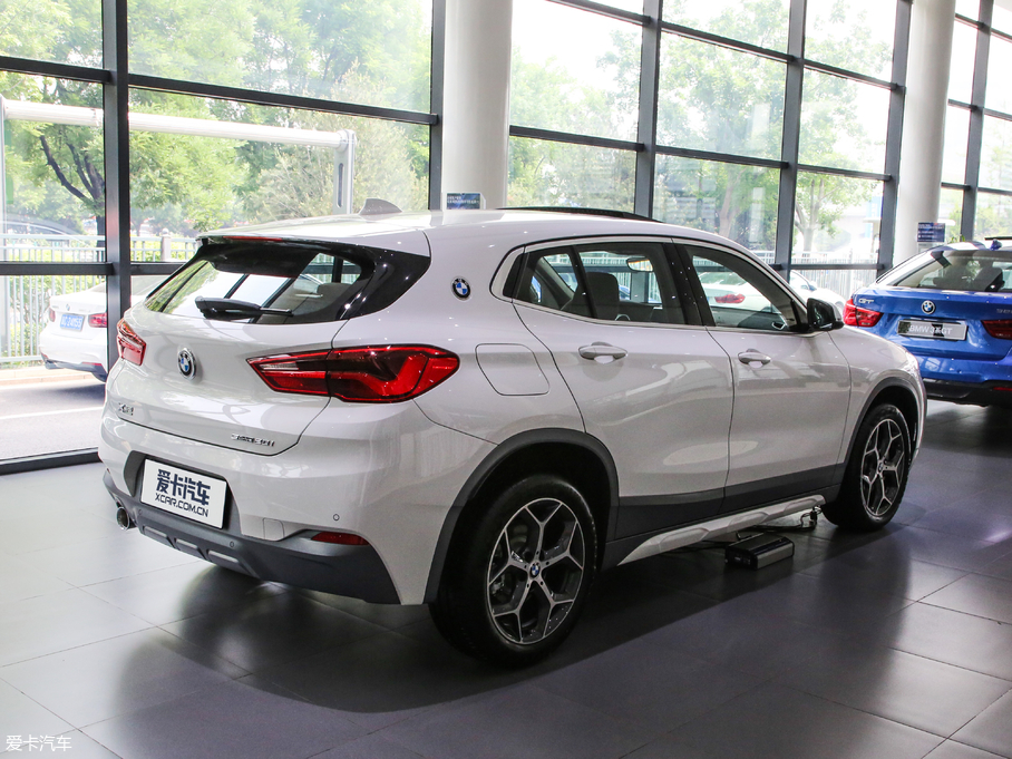 2018RX2(M(jn)) sDrive 20i MԽҰb V