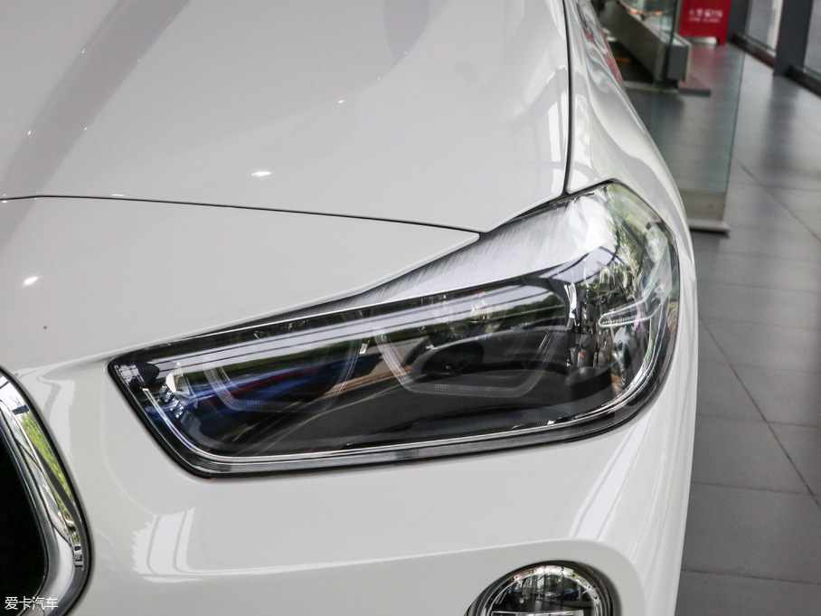 2018RX2(M) sDrive 20i MԽҰb V