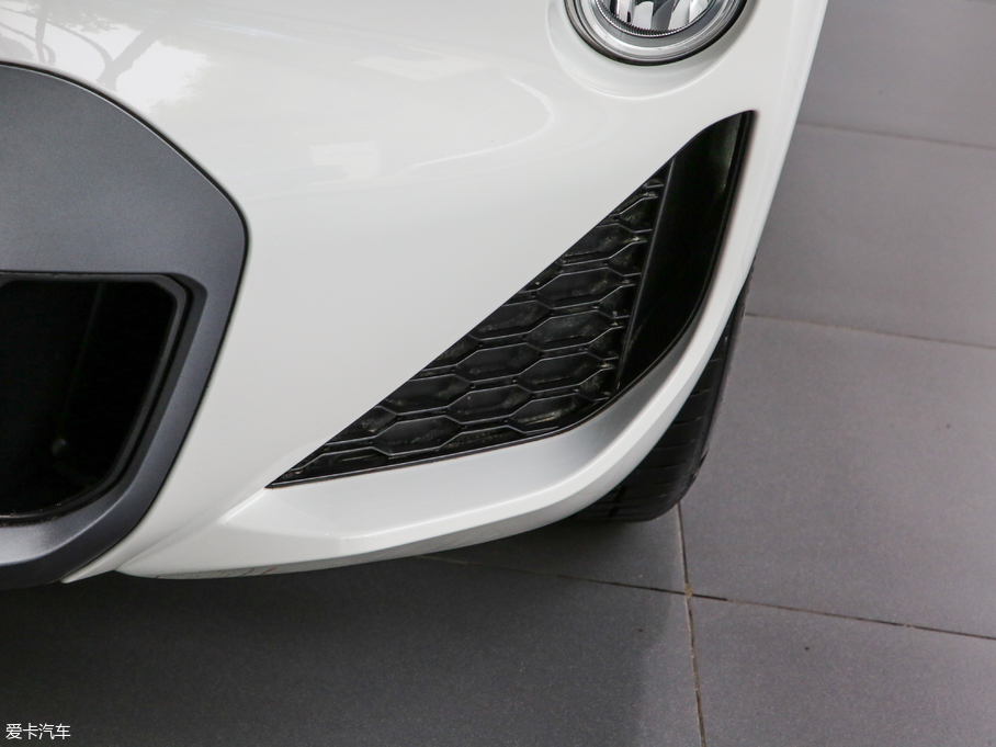 2018RX2(M) sDrive 20i MԽҰb V