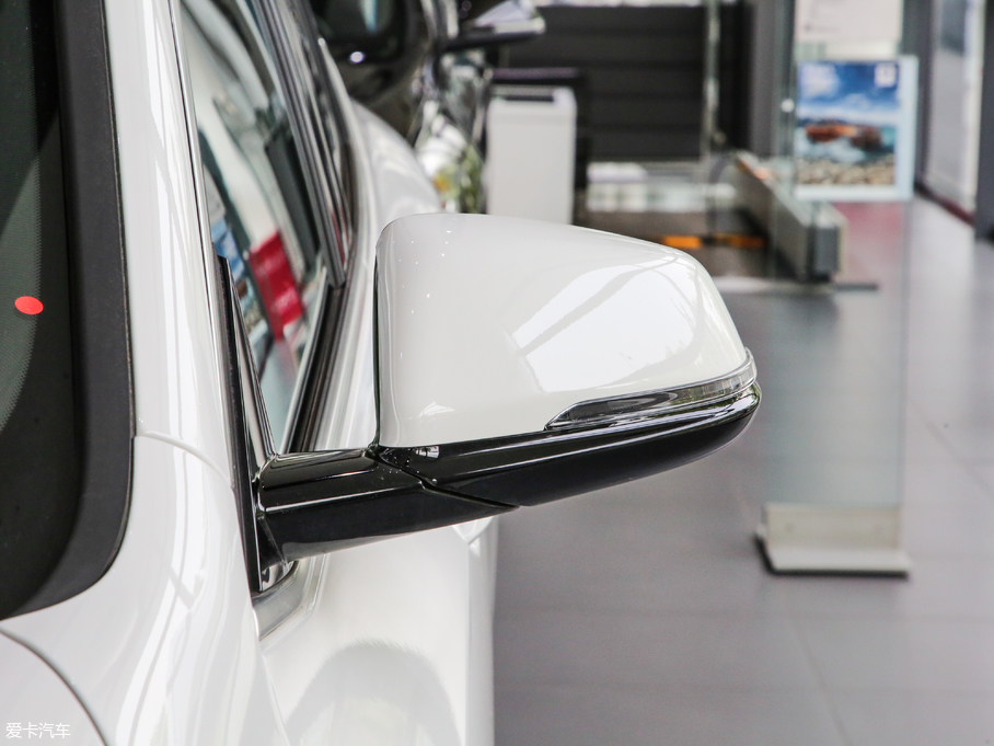 2018RX2(M) sDrive 20i MԽҰb V