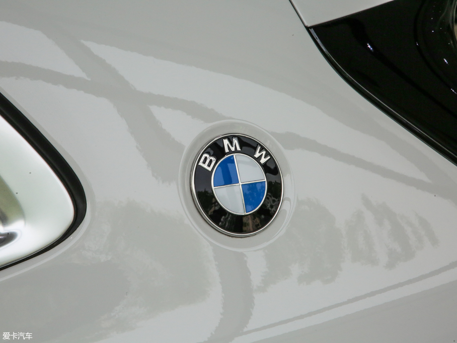 2018RX2(M) sDrive 20i MԽҰb V