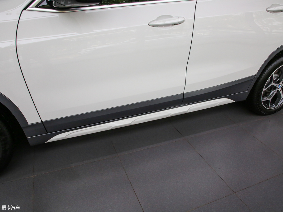 2018RX2(M) sDrive 20i MԽҰb V