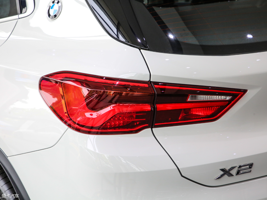 2018RX2(M) sDrive 20i MԽҰb V