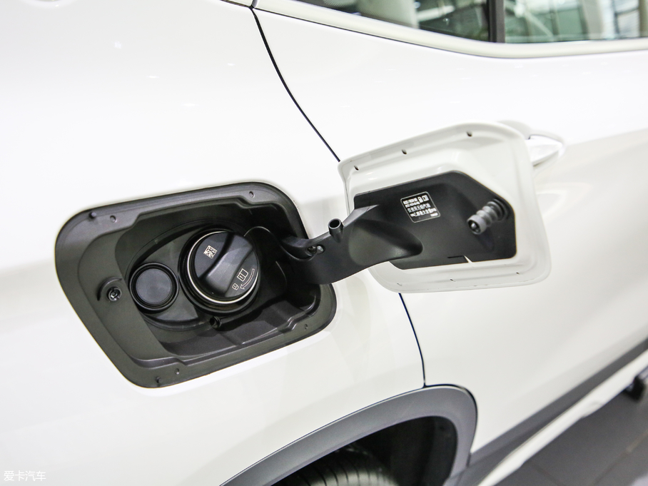 2018RX2(M) sDrive 20i MԽҰb V