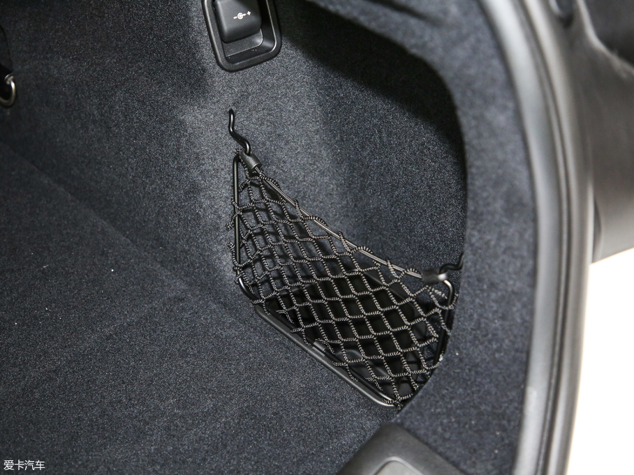 2018RX2(M(jn)) sDrive 20i MԽҰb (gu)V