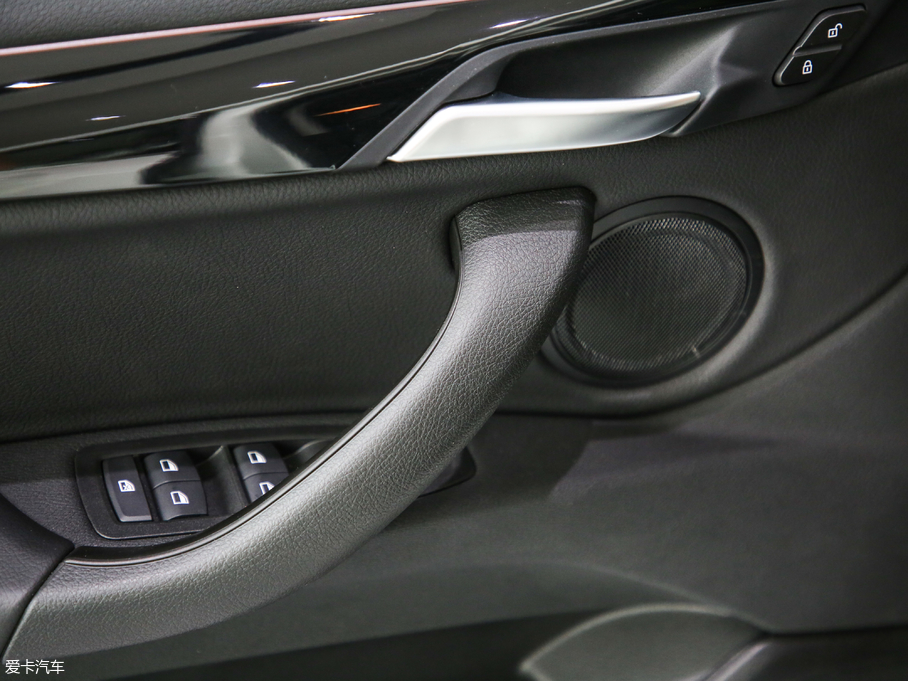 2018RX2(M) sDrive 20i MԽҰb V