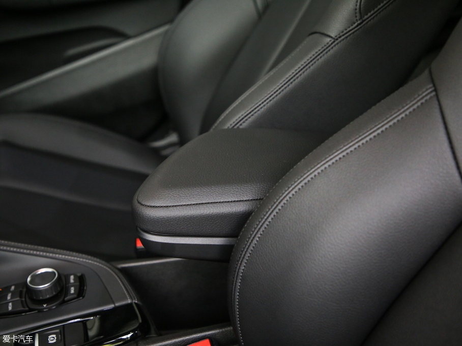 2018RX2(M) sDrive 20i MԽҰb V