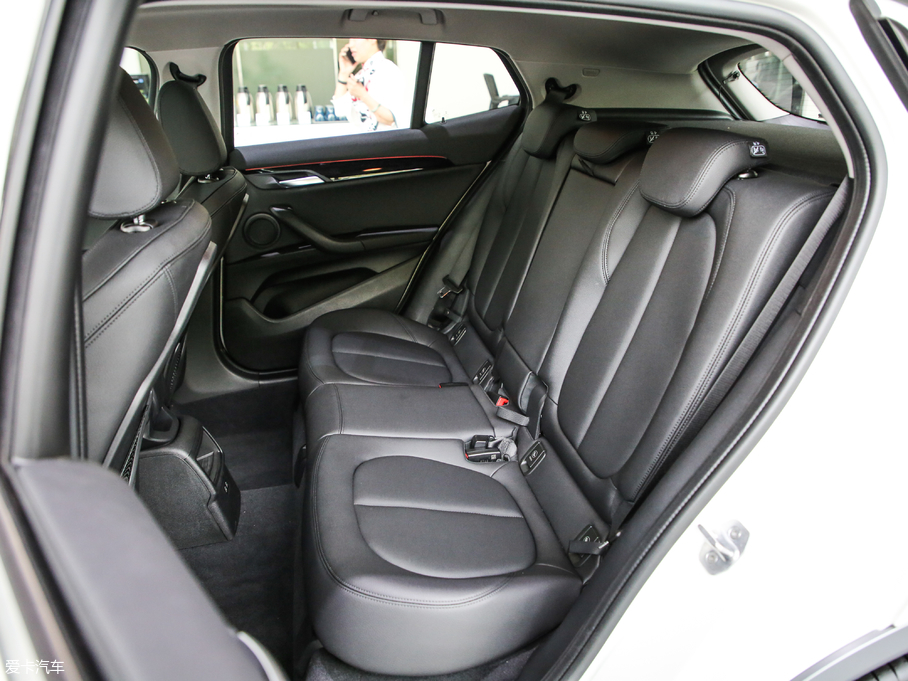 2018RX2(M) sDrive 20i MԽҰb V