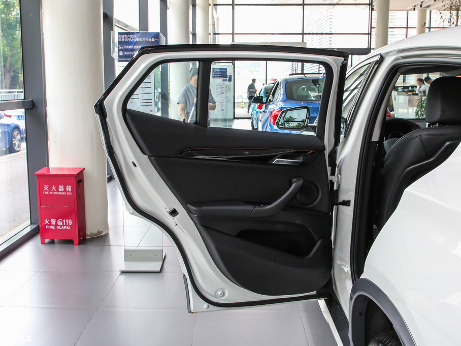 2018RX2(M) sDrive 20i MԽҰb V