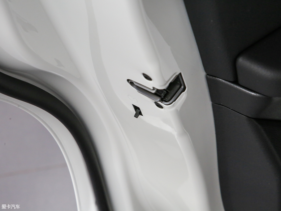 2018RX2(M) sDrive 20i MԽҰb V