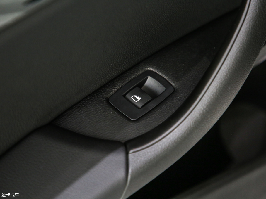 2018RX2(M) sDrive 20i MԽҰb V