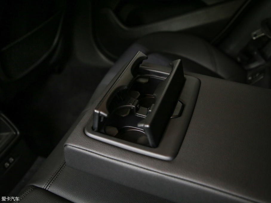 2018RX2(M) sDrive 20i MԽҰb V