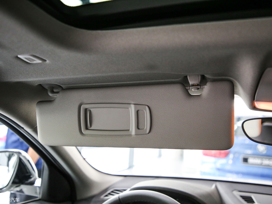 2018RX2(M) sDrive 20i MԽҰb V