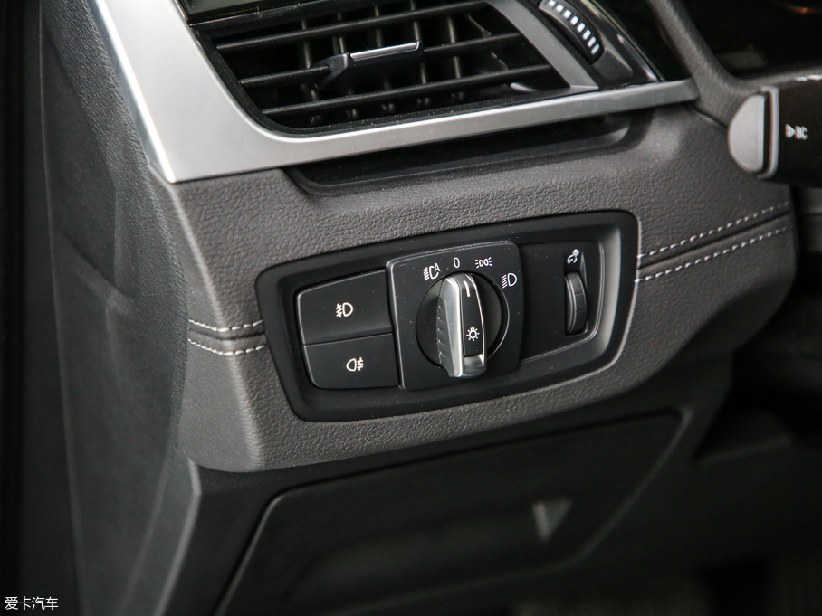 2018RX2(M) sDrive 20i MԽҰb V