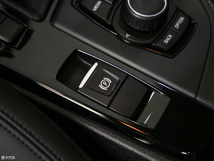 2018RX2(M) sDrive 20i MԽҰb V