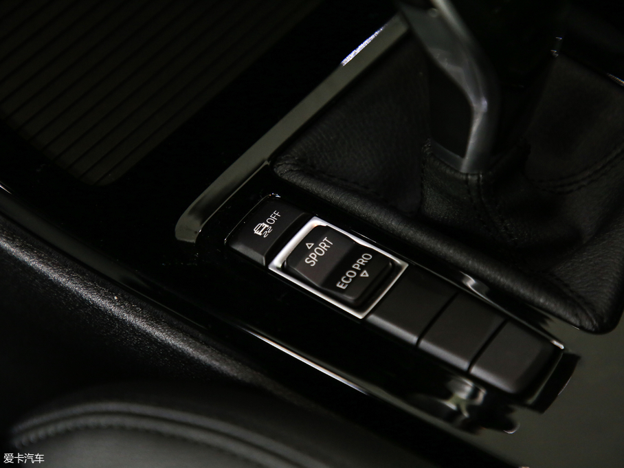 2018RX2(M) sDrive 20i MԽҰb V