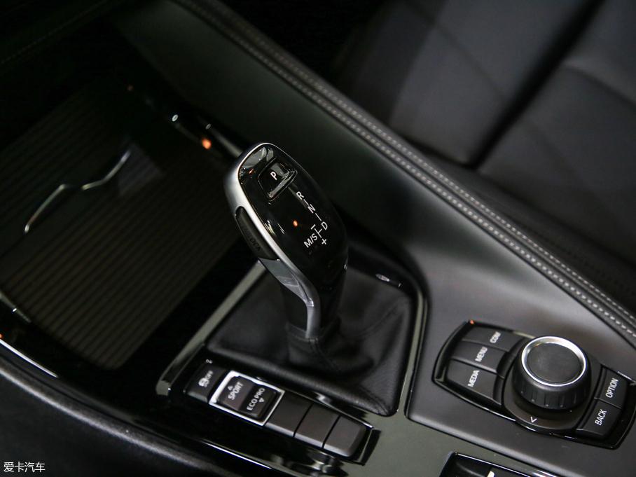 2018RX2(M) sDrive 20i MԽҰb V